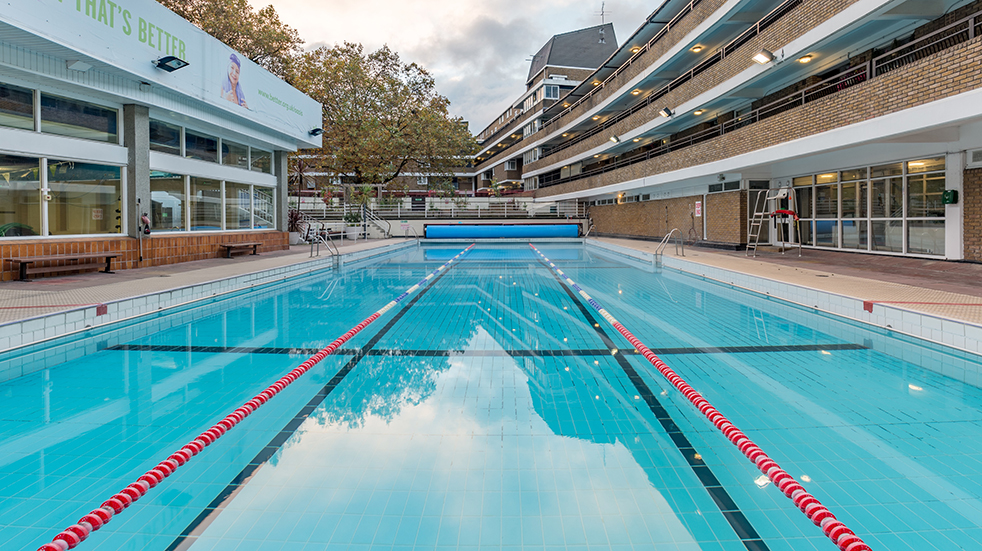 Best lidos and outdoor swimming pools: Oasis Sports Centre